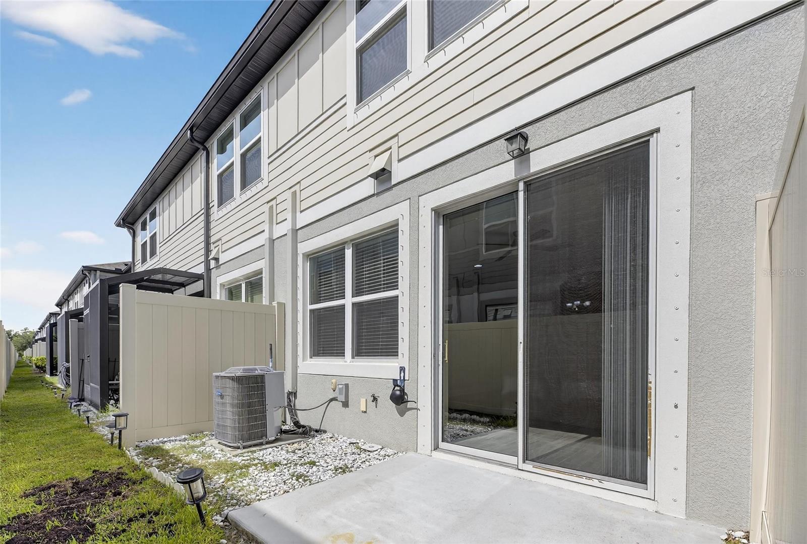 TOWNS AT BELLEAIR GROVE - Residential