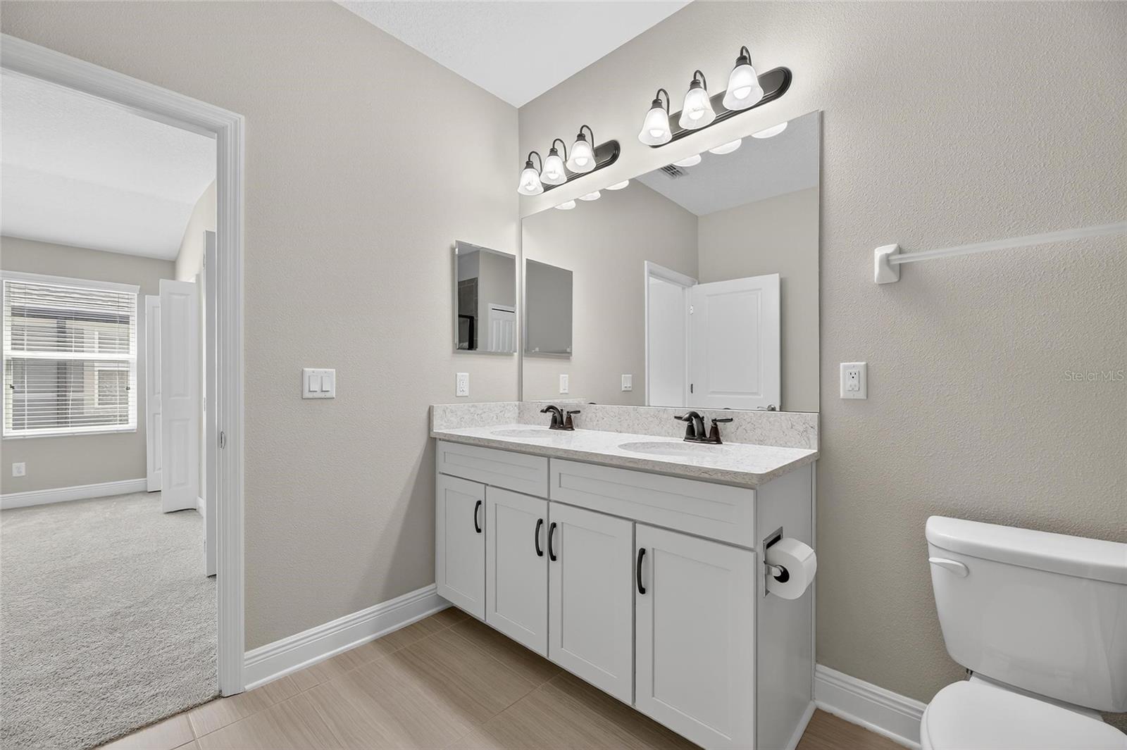 TOWNS AT BELLEAIR GROVE - Residential