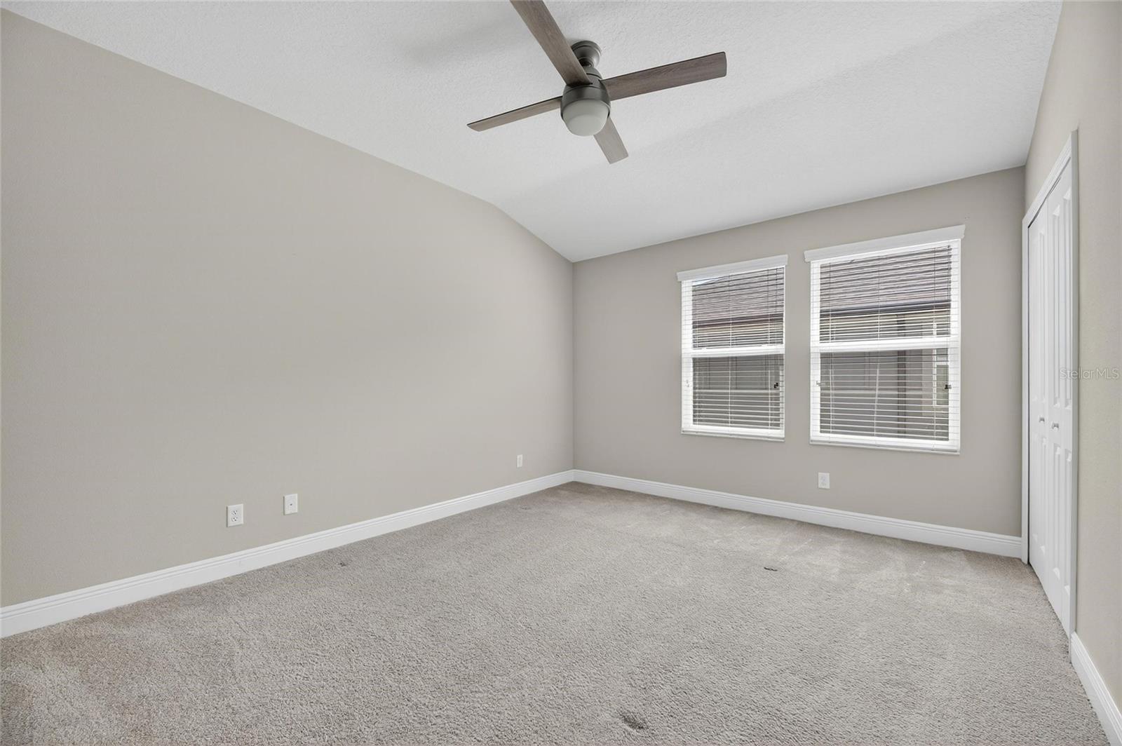 TOWNS AT BELLEAIR GROVE - Residential