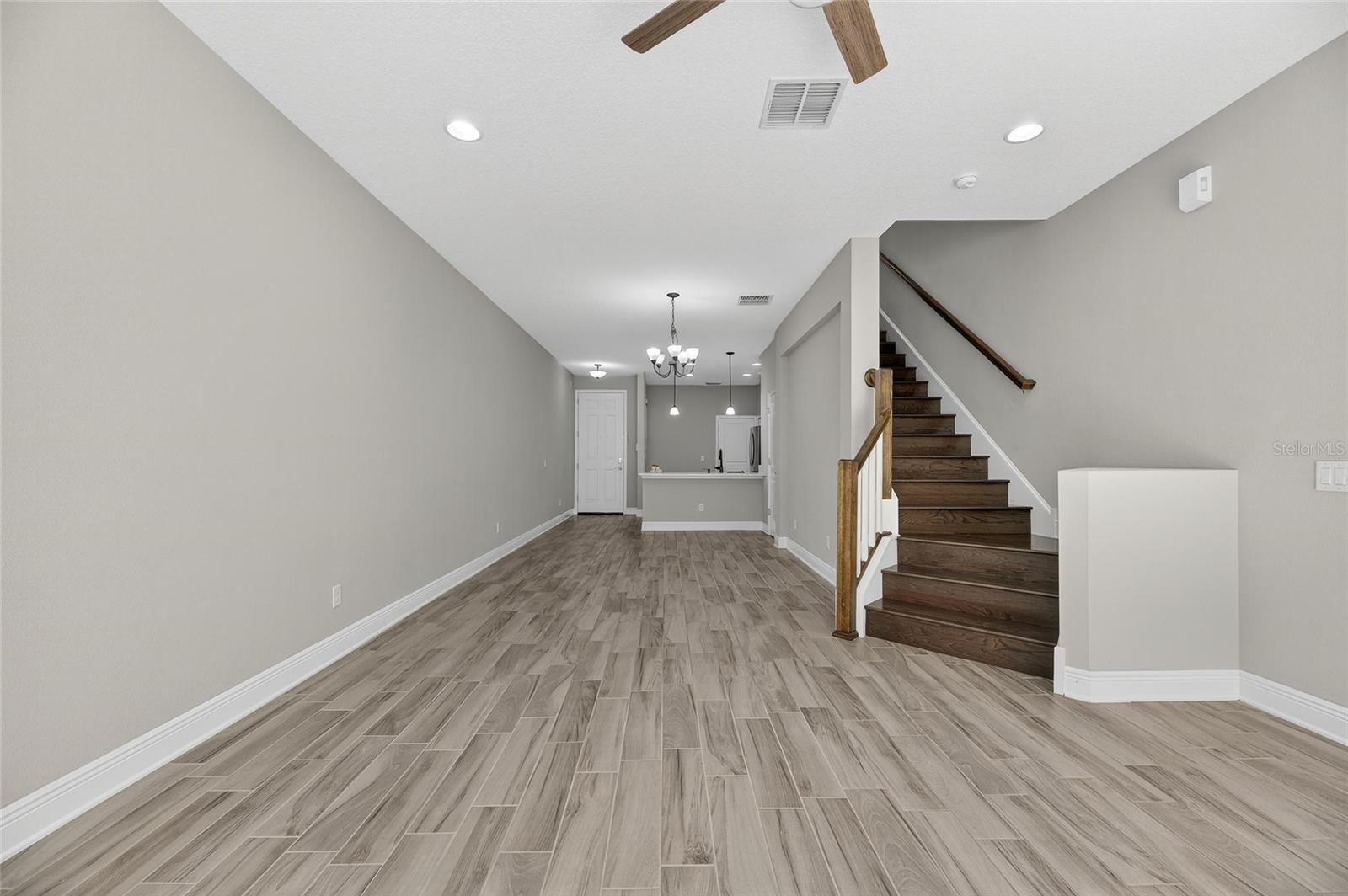 TOWNS AT BELLEAIR GROVE - Residential