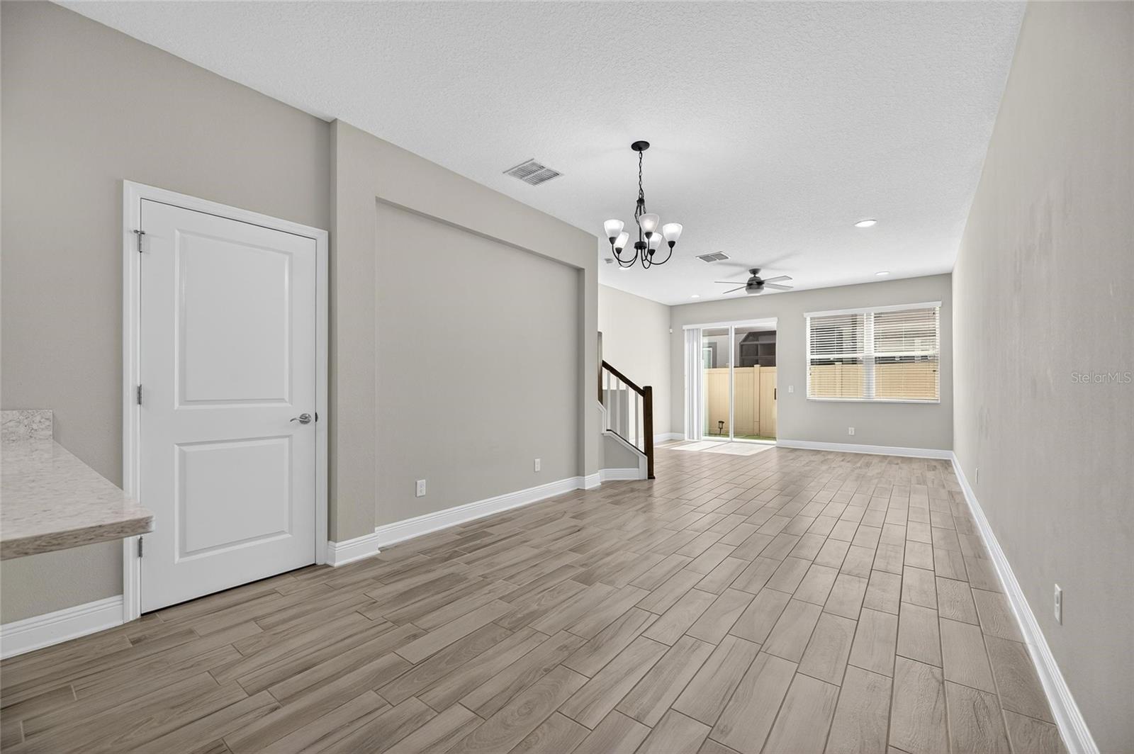 TOWNS AT BELLEAIR GROVE - Residential