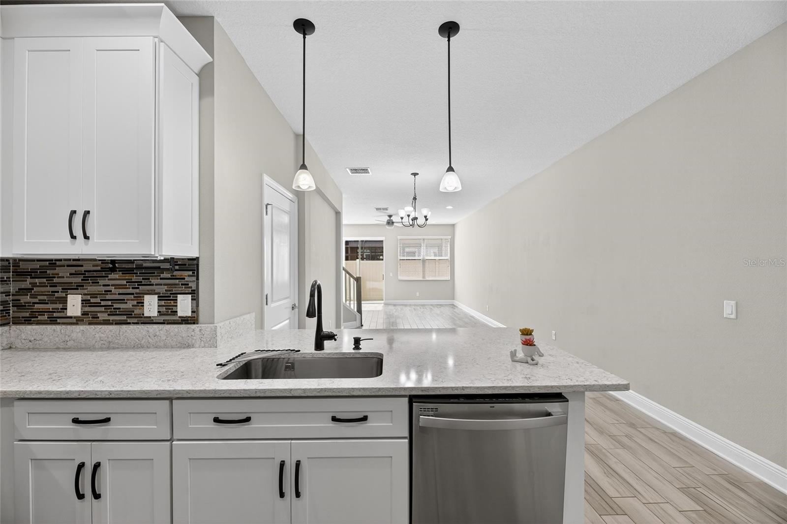 TOWNS AT BELLEAIR GROVE - Residential