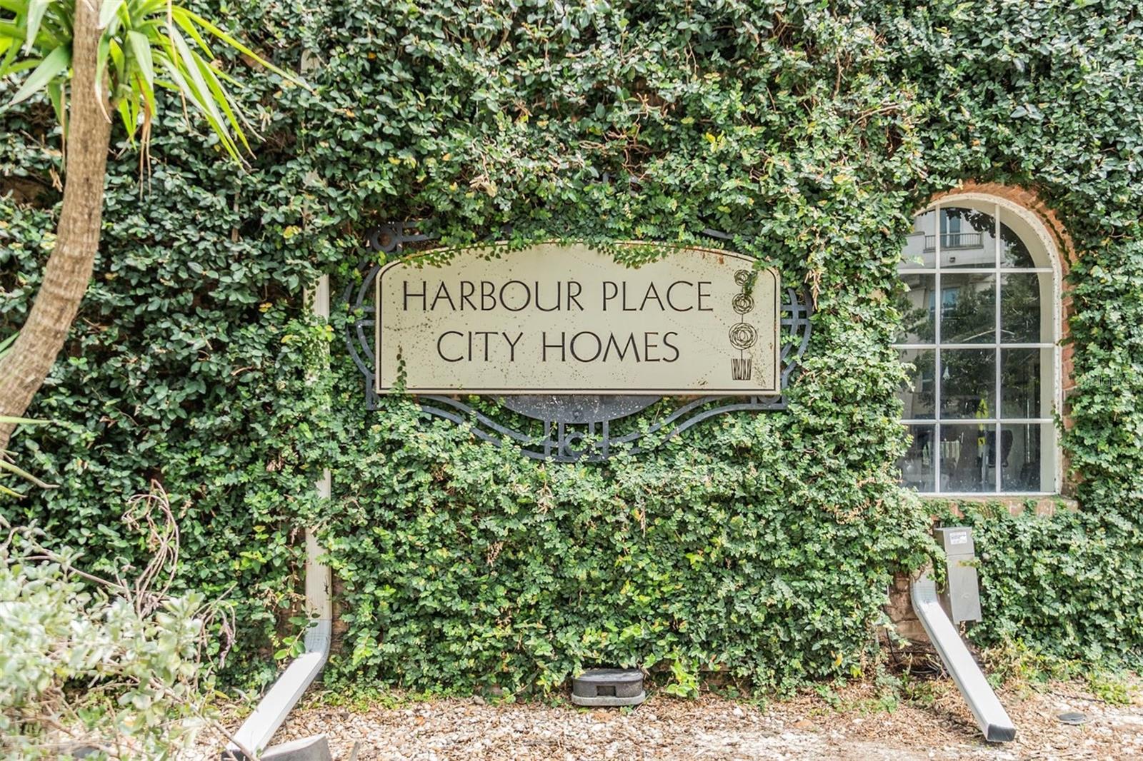 501 KNIGHTS RUN AVENUE 6104