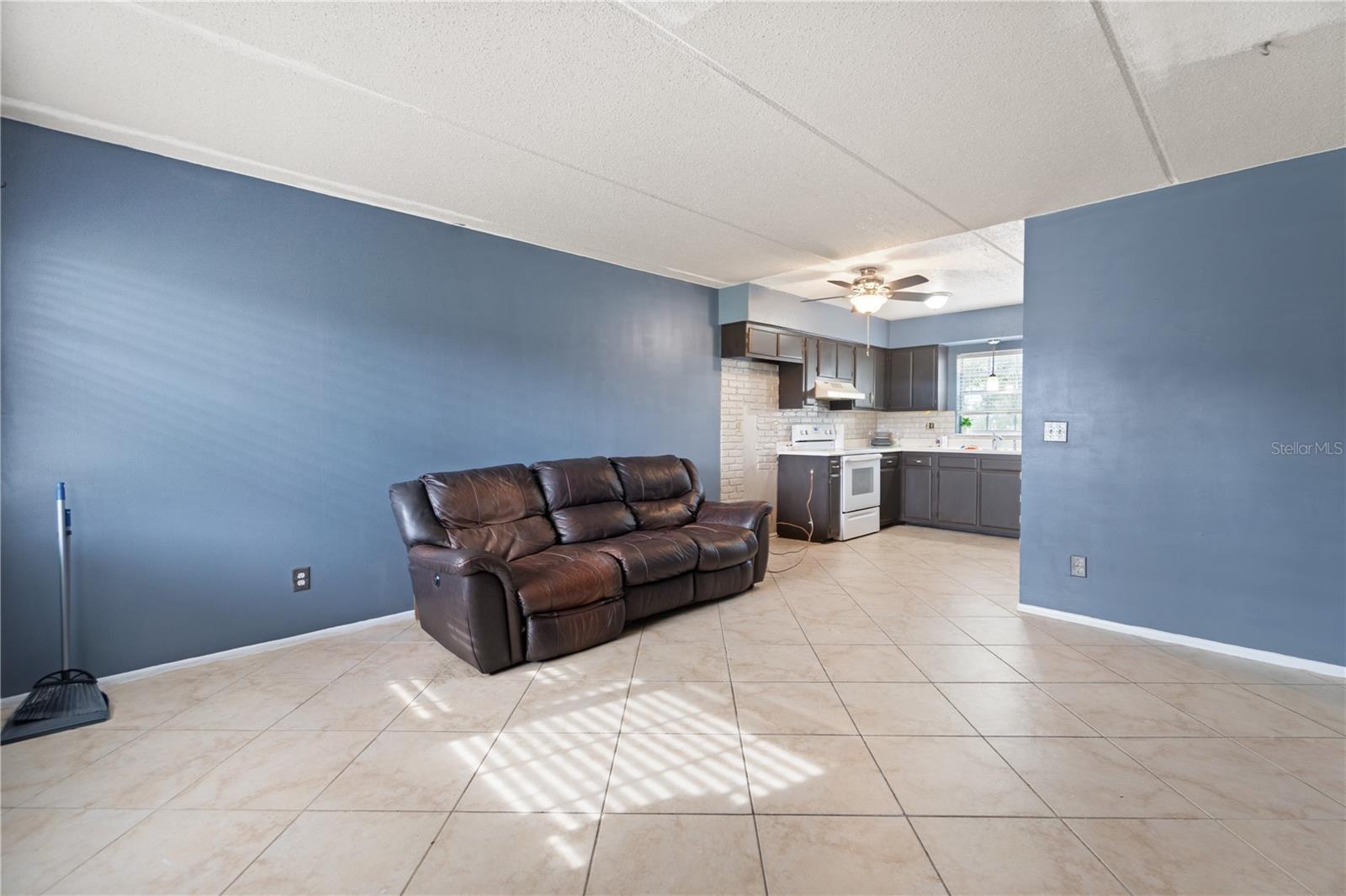 TAVARES LAKEVIEW CONDO - Residential