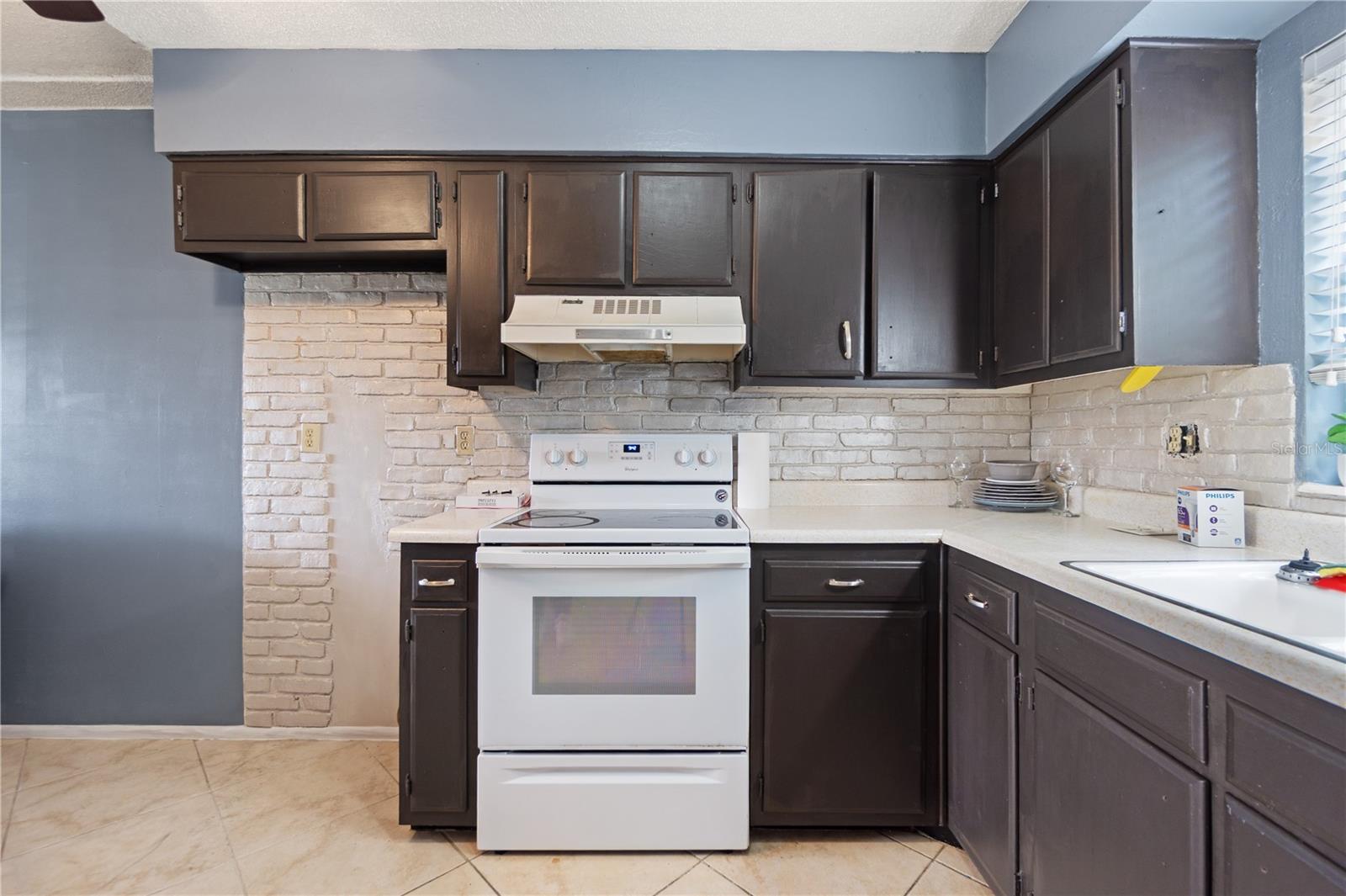 TAVARES LAKEVIEW CONDO - Residential