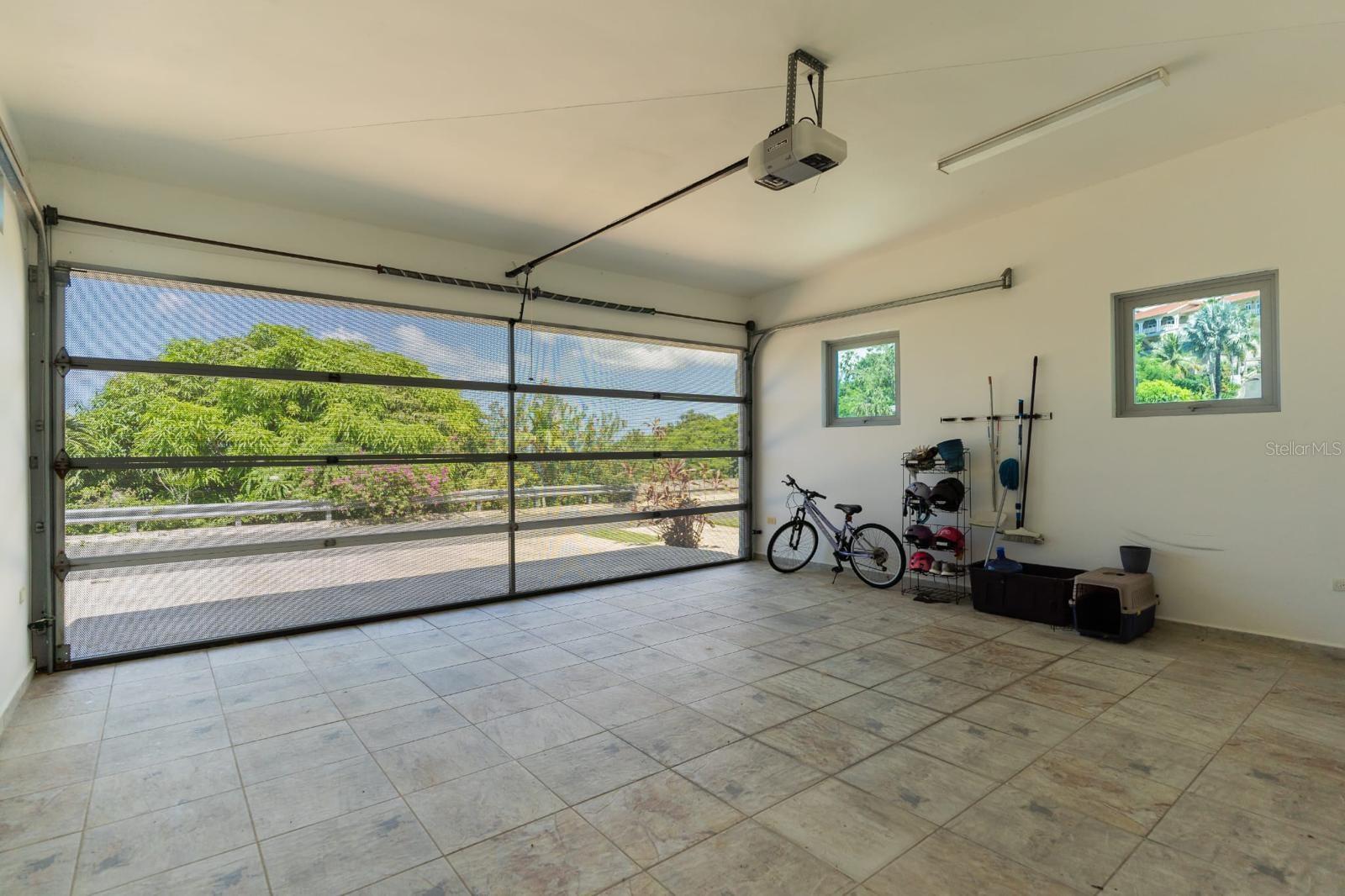 PALATINE HILL - Residential