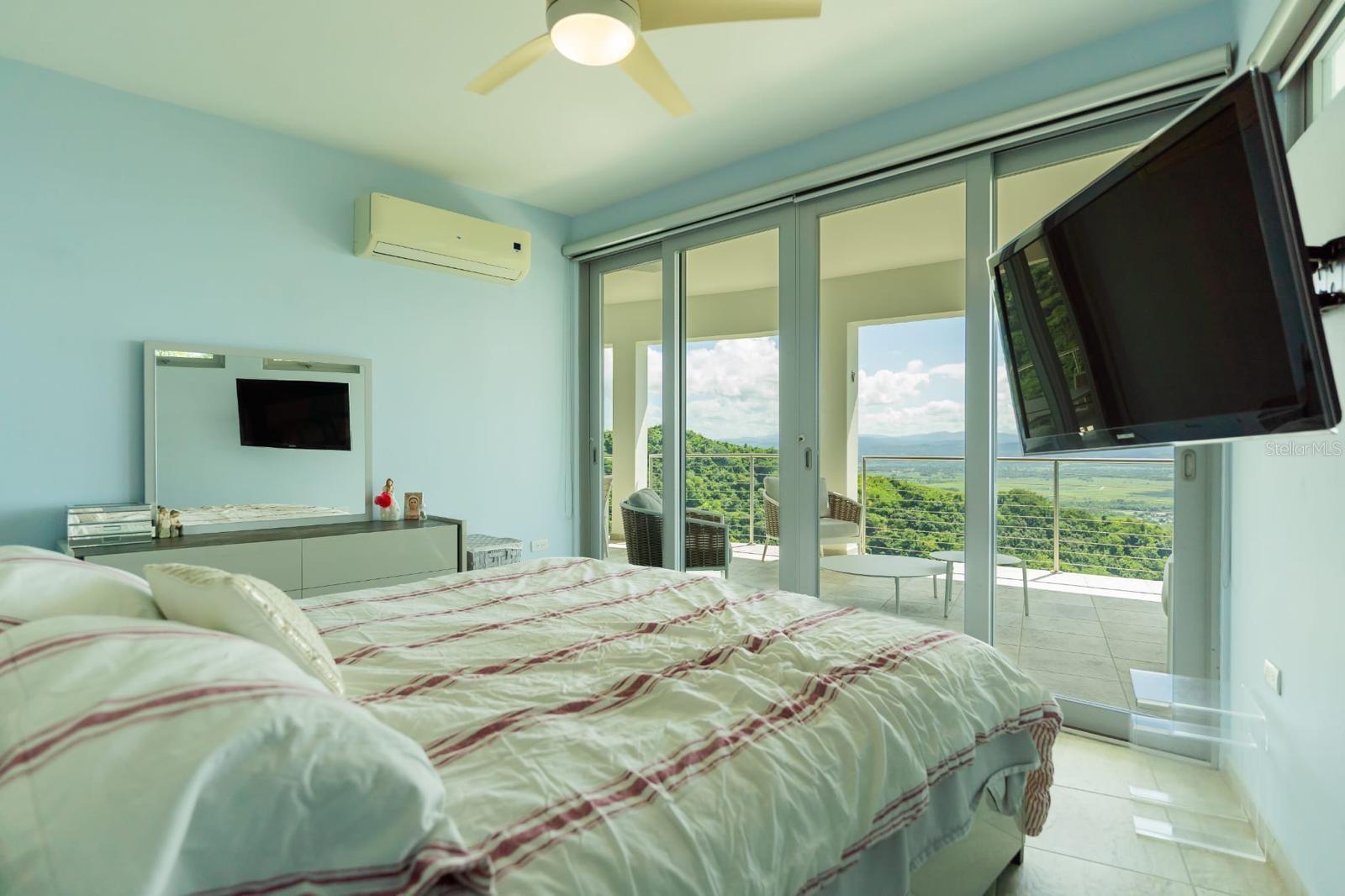 PALATINE HILL - Residential