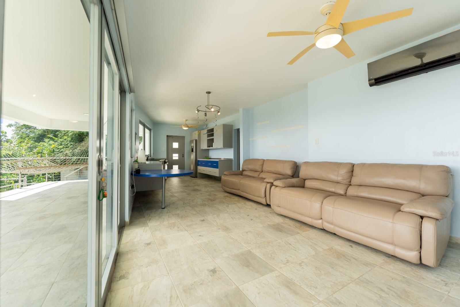 PALATINE HILL - Residential