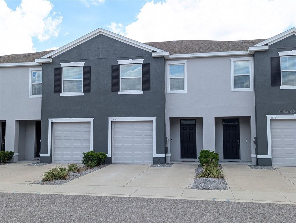 Photo of 6934 Breezy Palm Drive, Riverview, FL 33578 (MLS # TB8505028)