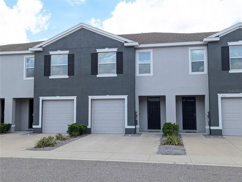 Photo of 6934 Breezy Palm Drive, Riverview, FL 33578 (MLS # TB8505028)