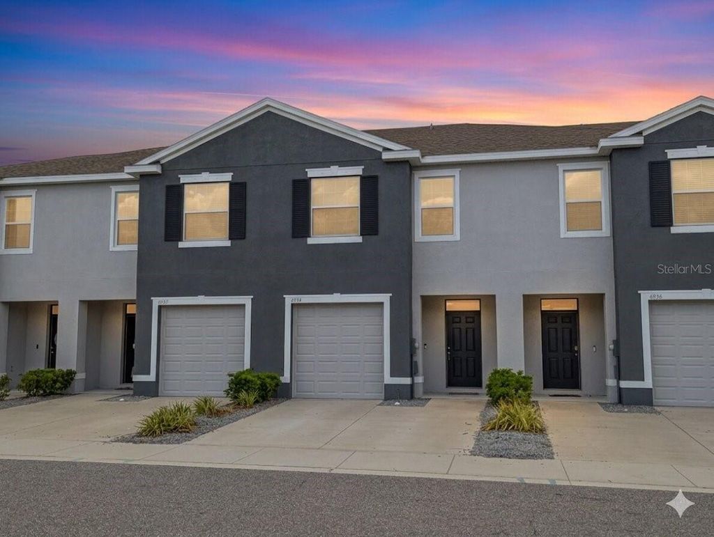 Photo of 6934 Breezy Palm Drive, Riverview, FL 33578 (MLS # TB8505028)