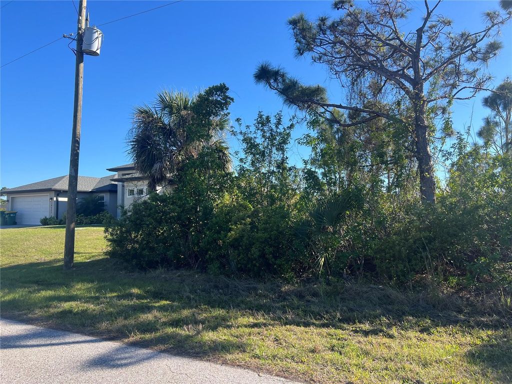 Photo of 14049 Monserrate Ln, Port Charlotte, FL 33981 (MLS # C7506467)