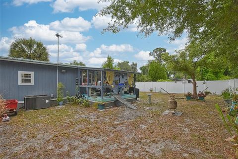 Manufactured Home in SALT SPRINGS FL 9490 306TH AVENUE 32.jpg