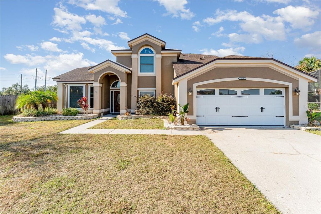 Photo of 2930 Pembridge Street, Kissimmee, FL 34747 (MLS # G5104985)