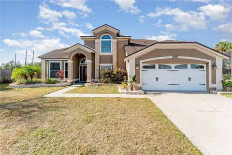 Photo of 2930 Pembridge Street, Kissimmee, FL 34747 (MLS # G5104985)