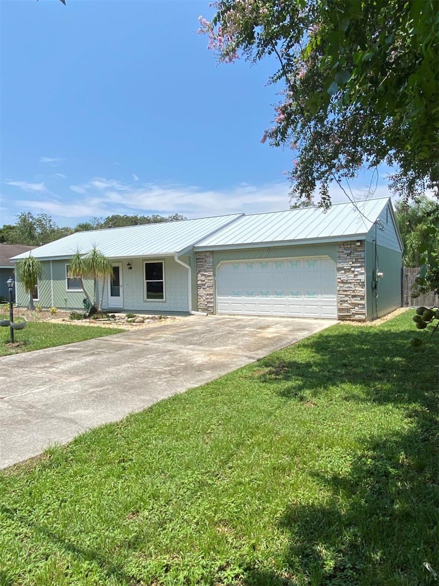 View TAVARES, FL 32778 house