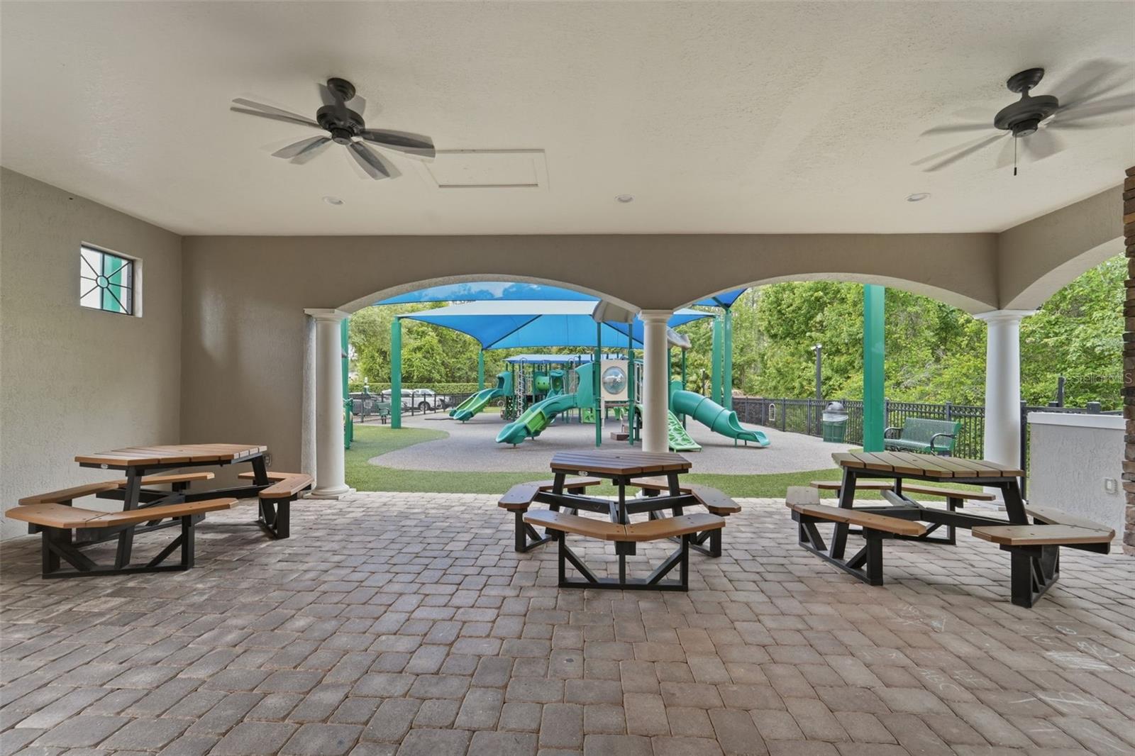 WOODLAND LAKES PRESERVEA - Residential