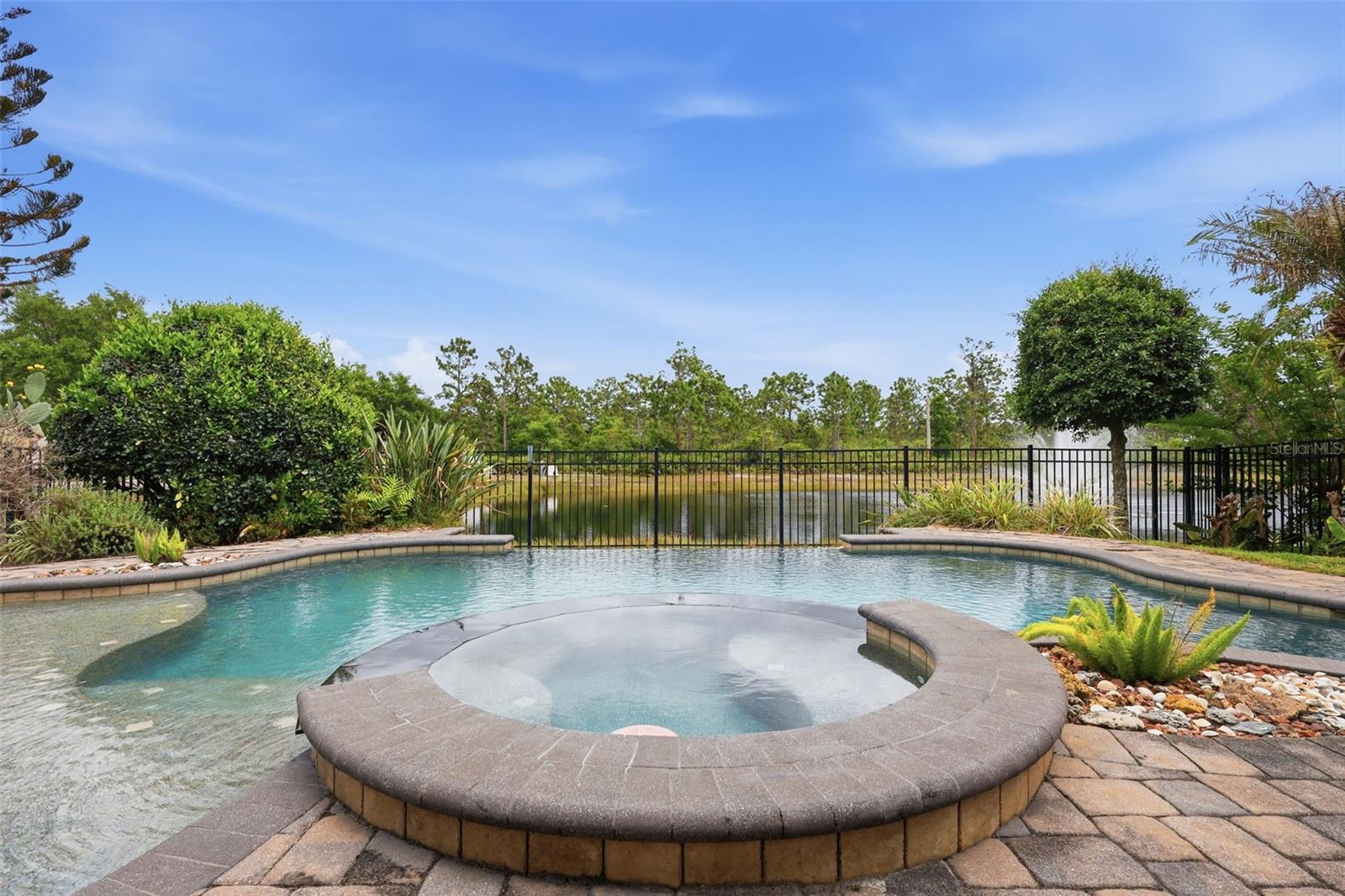 WOODLAND LAKES PRESERVEA - Residential