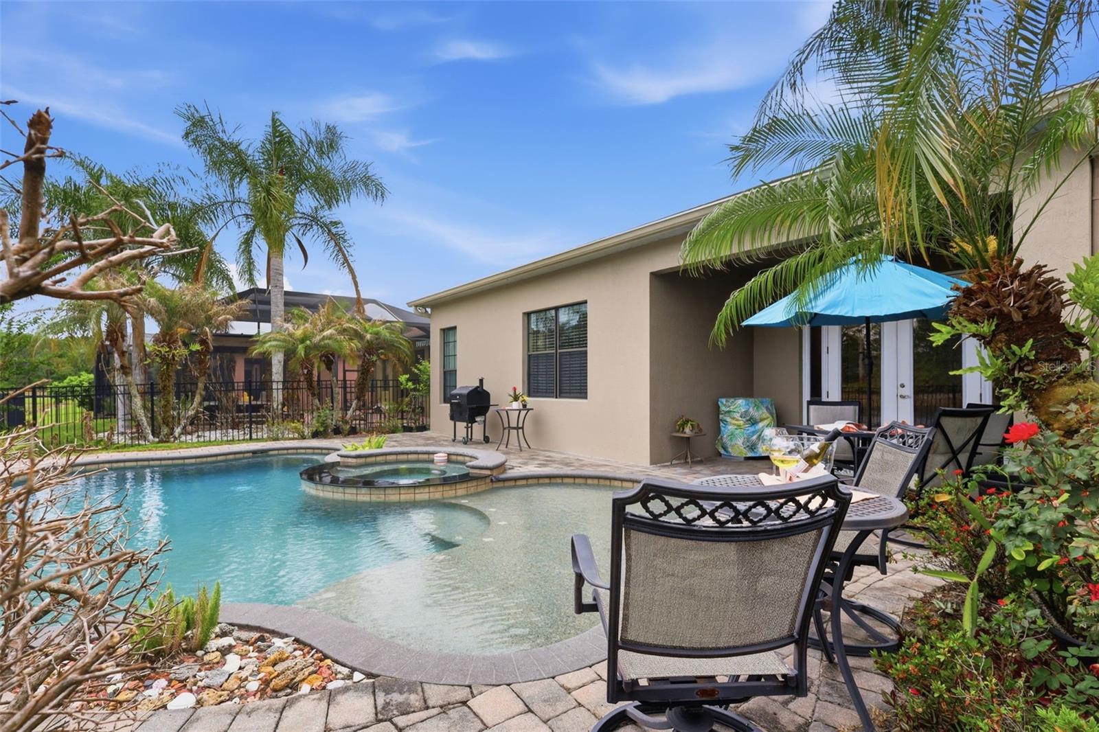 WOODLAND LAKES PRESERVEA - Residential