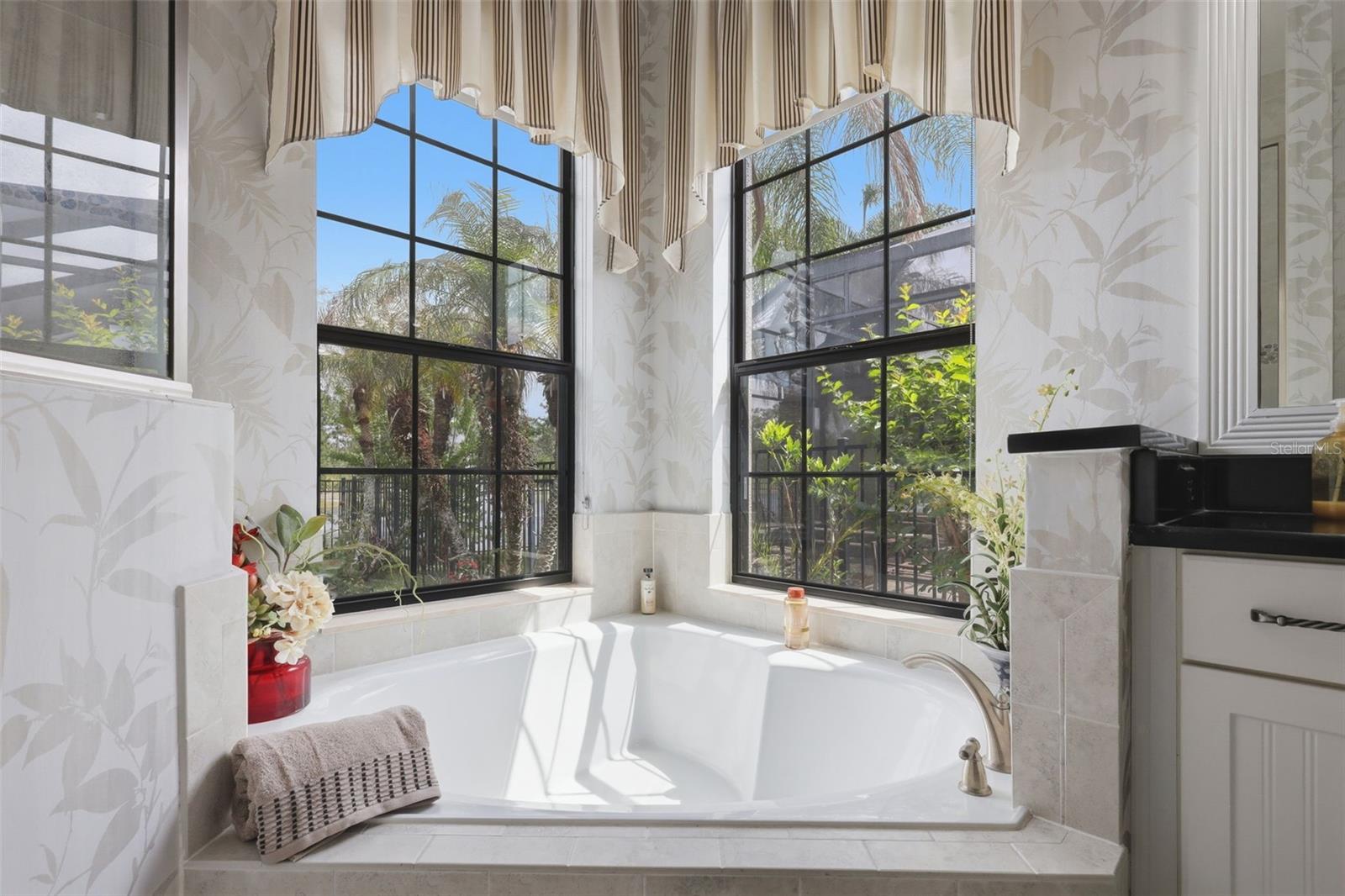 WOODLAND LAKES PRESERVEA - Residential