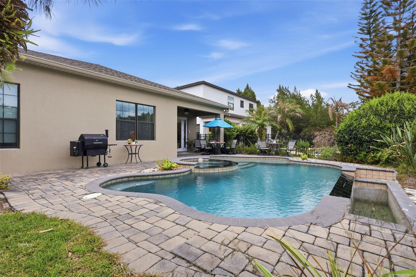 WOODLAND LAKES PRESERVEA - Residential