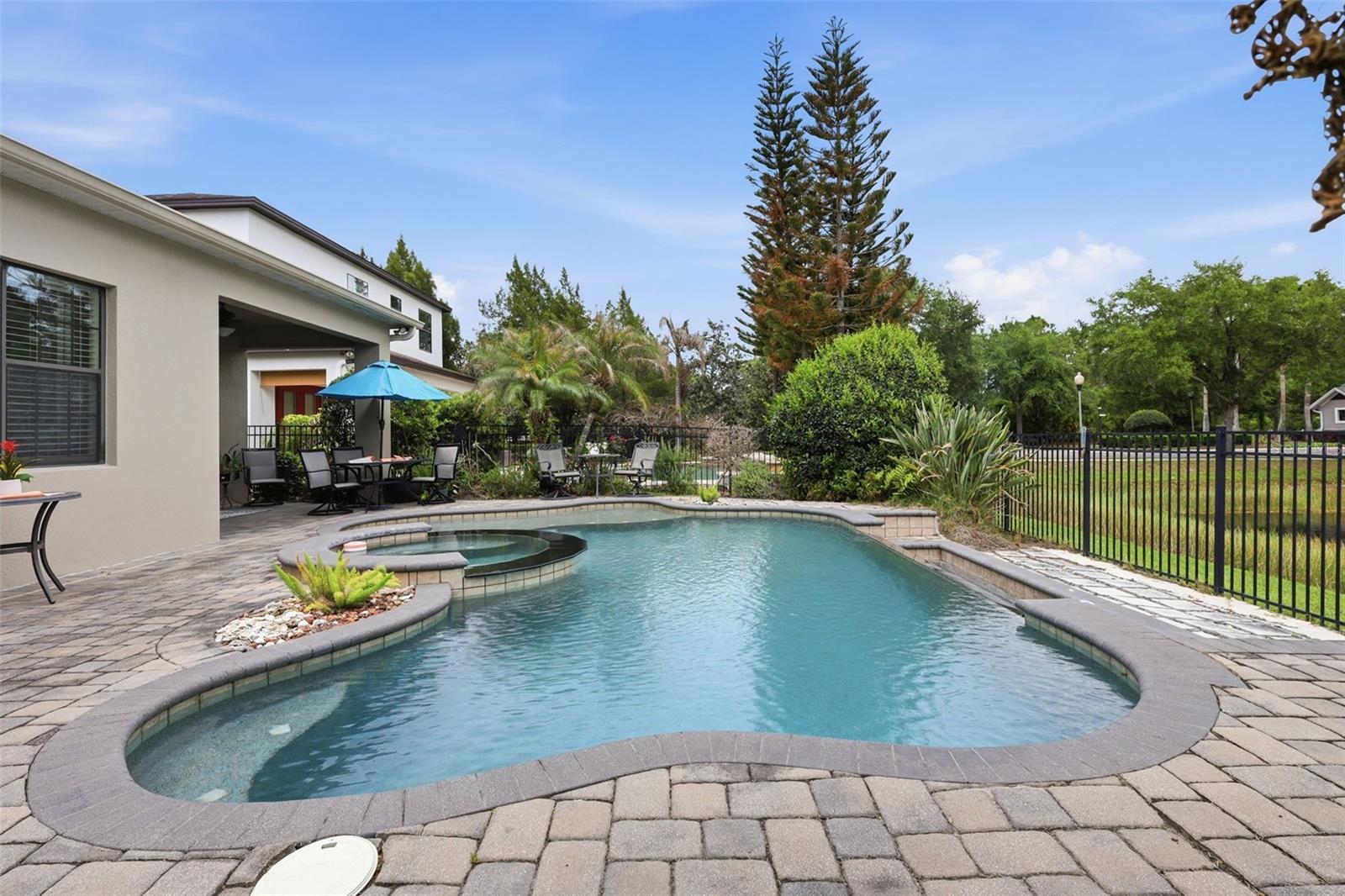 WOODLAND LAKES PRESERVEA - Residential