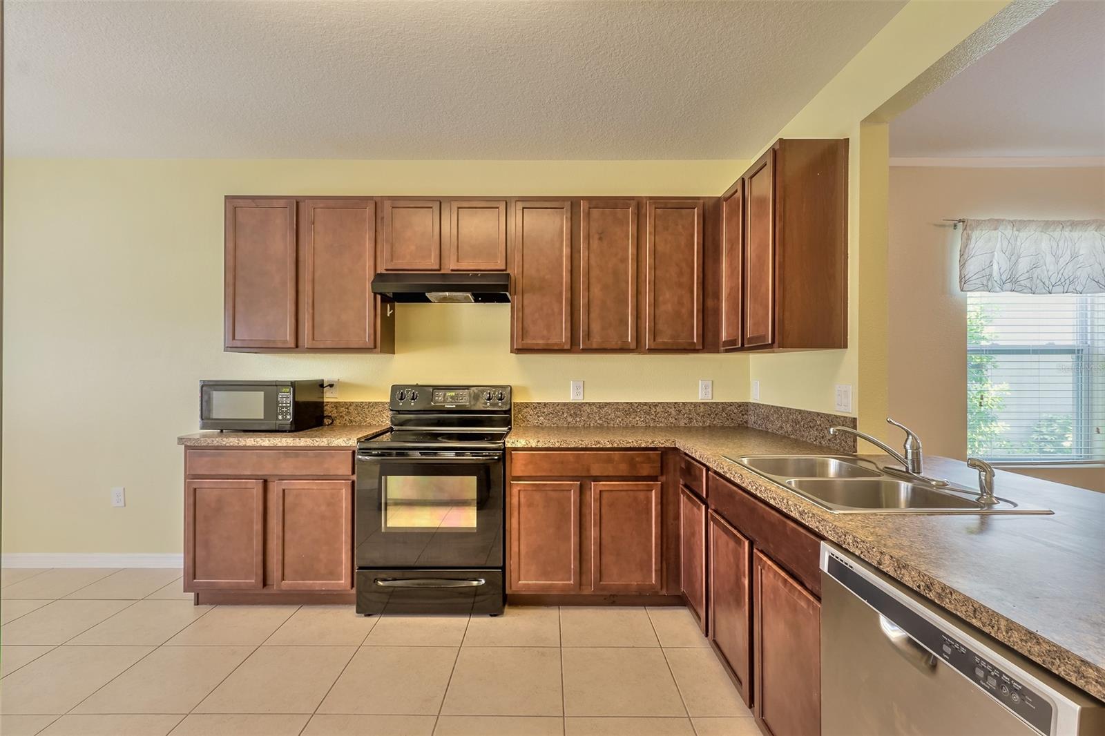 Edgewater Lakes N Ph 01A - Residential