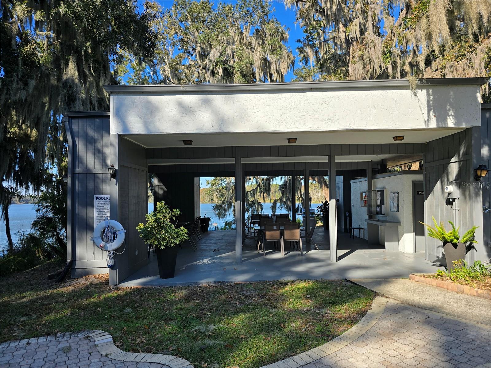 BIVENS LAKE ESTATE S - Residential