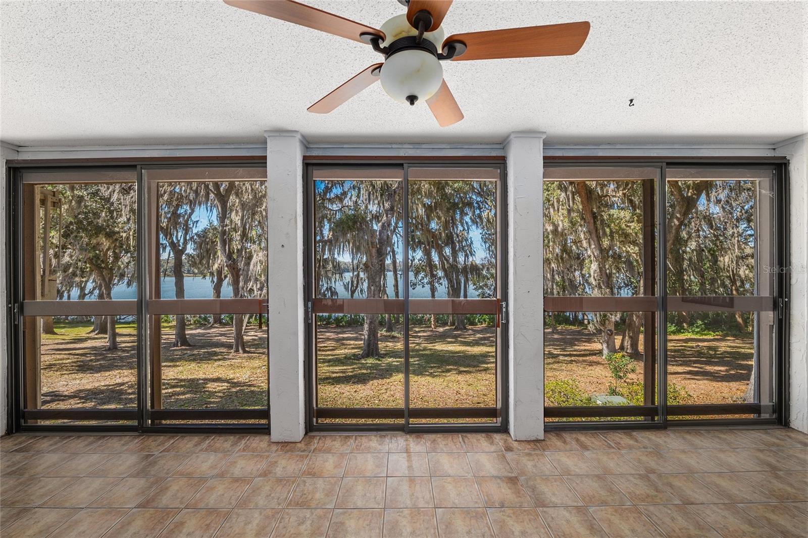 BIVENS LAKE ESTATE S - Residential