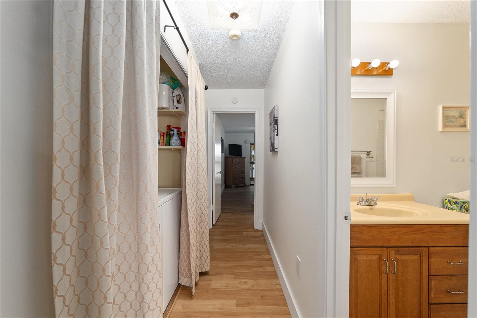 BIVENS LAKE ESTATE S - Residential