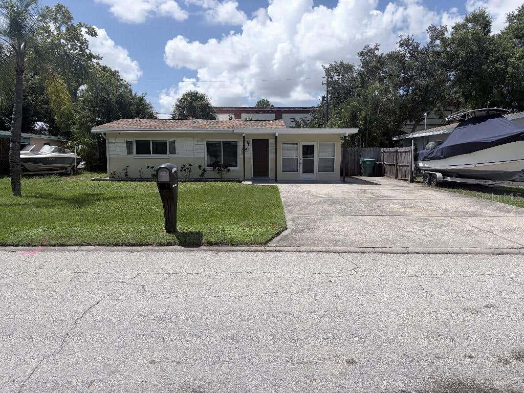 Photo of 2209 Euclid Circle S, Clearwater, FL 33764 (MLS # TB8537733)