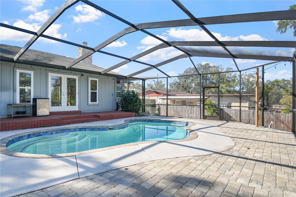 Photo of 811 Carlton Avenue, Lake Wales, FL 33853 (MLS # L4958270)