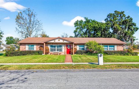 Photo of 37821 Willingham Avenue, Dade City, FL 33525 (MLS # TB8454950)