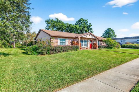 Photo of 37821 Willingham Avenue, Dade City, FL 33525 (MLS # TB8454950)