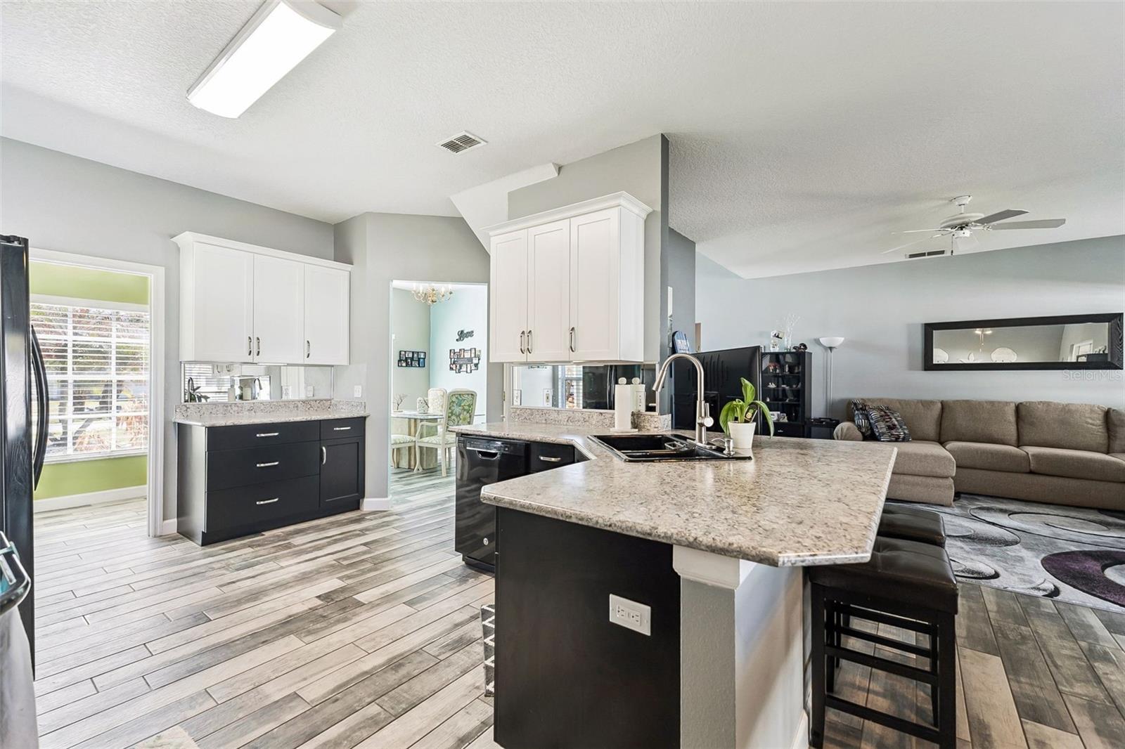 VINEYARDS LTS 01-41 - Residential