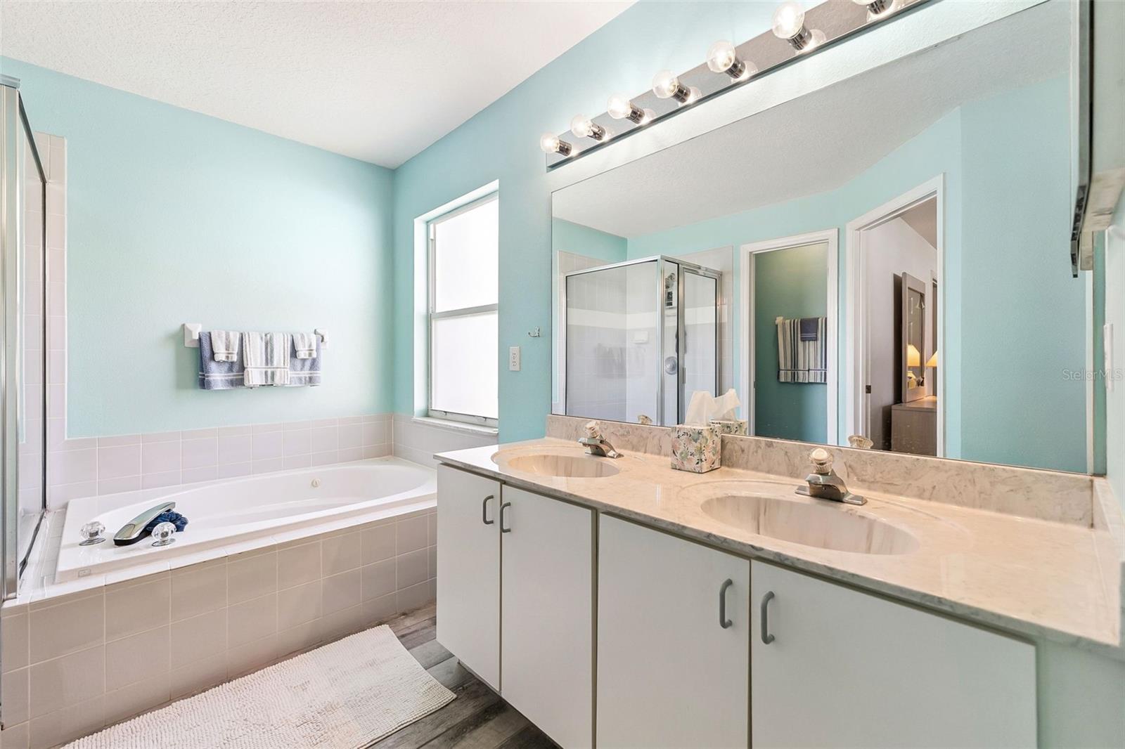 VINEYARDS LTS 01-41 - Residential