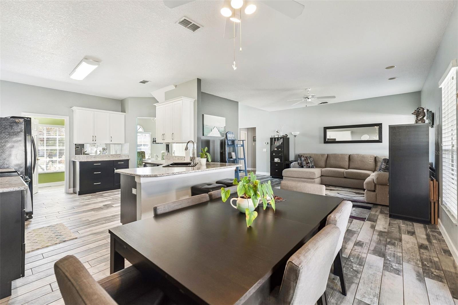 VINEYARDS LTS 01-41 - Residential