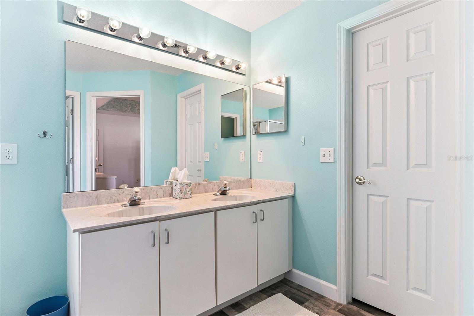 VINEYARDS LTS 01-41 - Residential