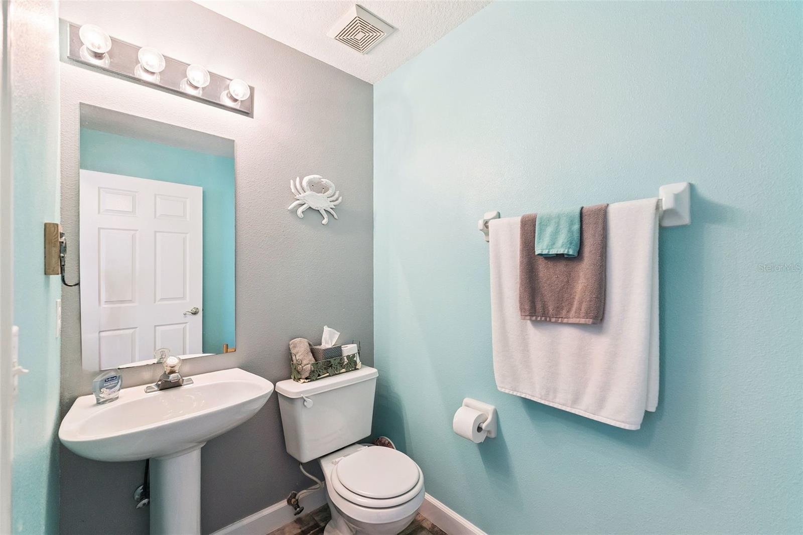 VINEYARDS LTS 01-41 - Residential