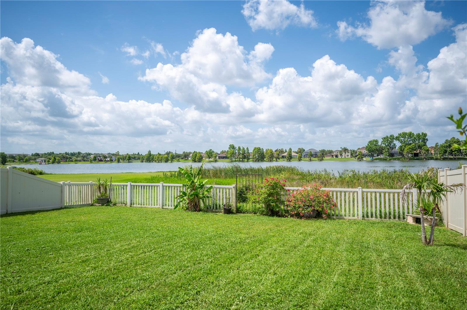 2283 GENEVA DRIVE