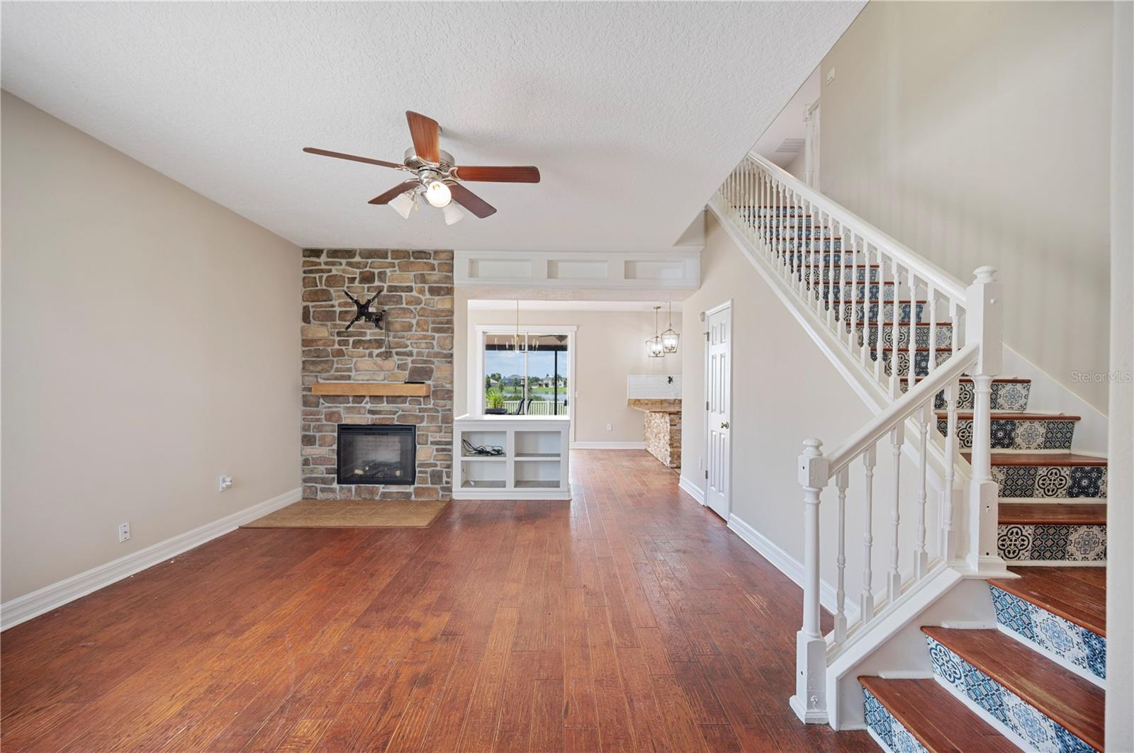 2283 GENEVA DRIVE