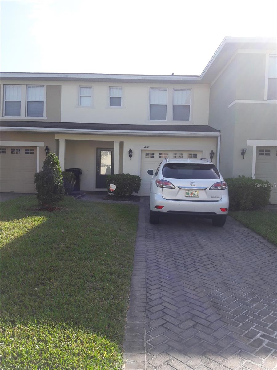 Gated townhome community, three bed rooms, 2 baths with one care garage, long driveway, all appliances stay, no rear neighbor, near supermkt, retail stores, schools, banks , highway 417, 528 and 408, airport.and shopping center.