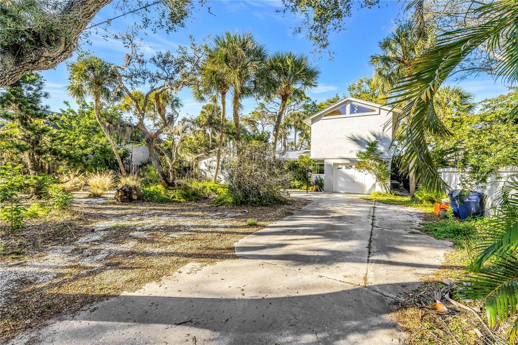 Photo of 523 Reid Street, Sarasota, FL 34242 (MLS # A4681042)