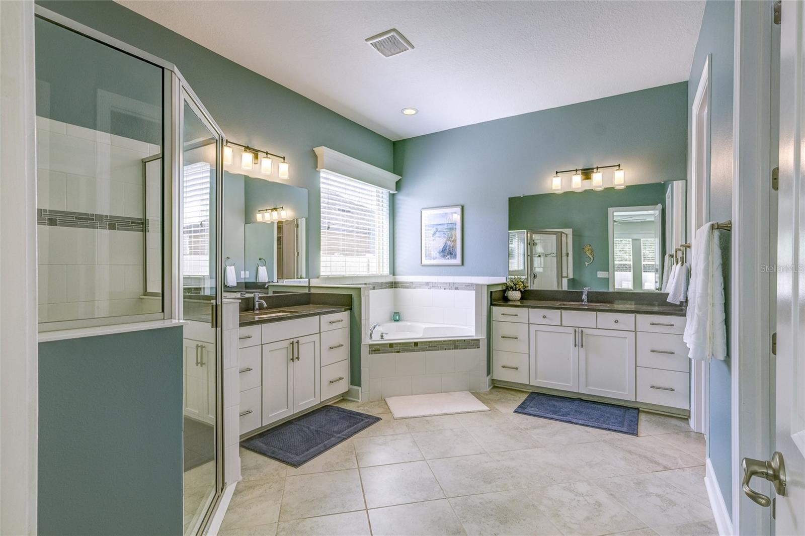 RAVEN CREST - Residential