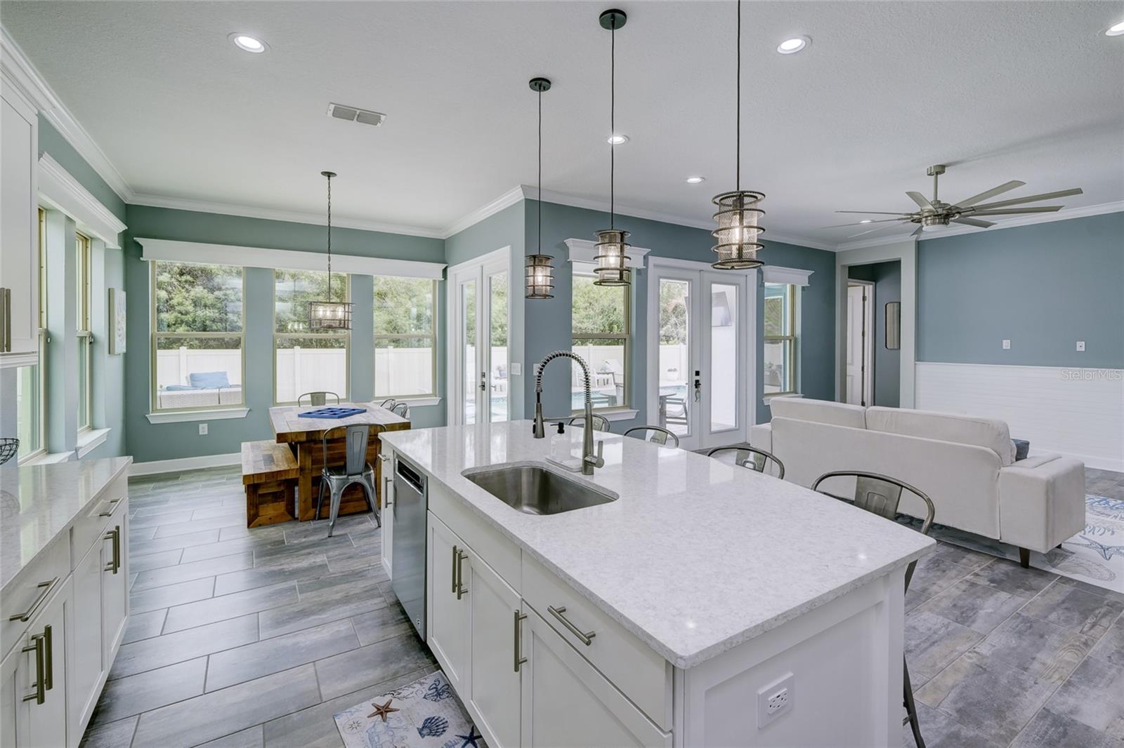 RAVEN CREST - Residential