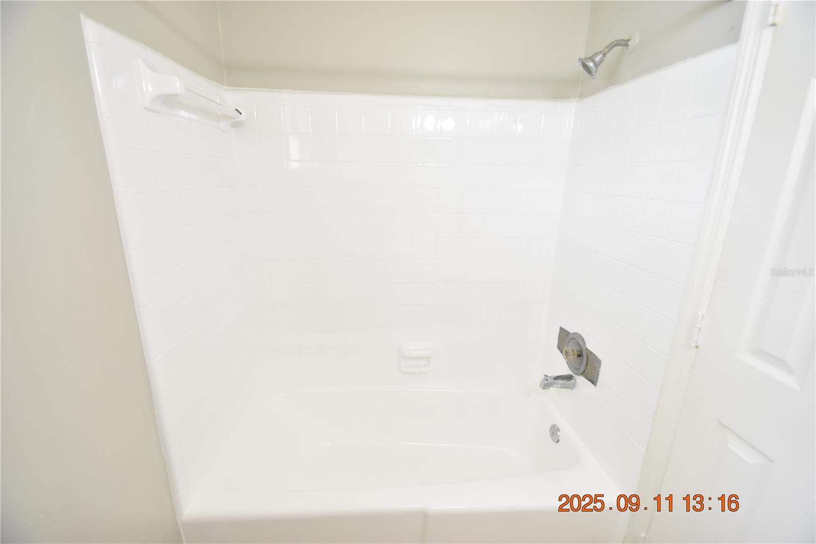 COLONIAL VILLAGE 1ST ADD - Residential Lease