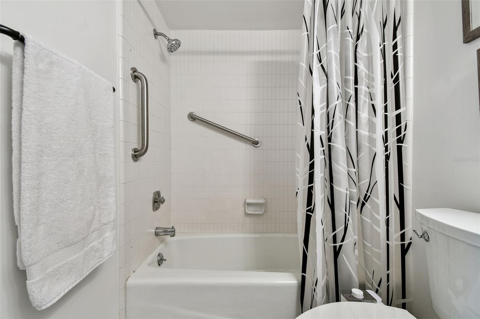 VALENCIA GARDEN III - Residential