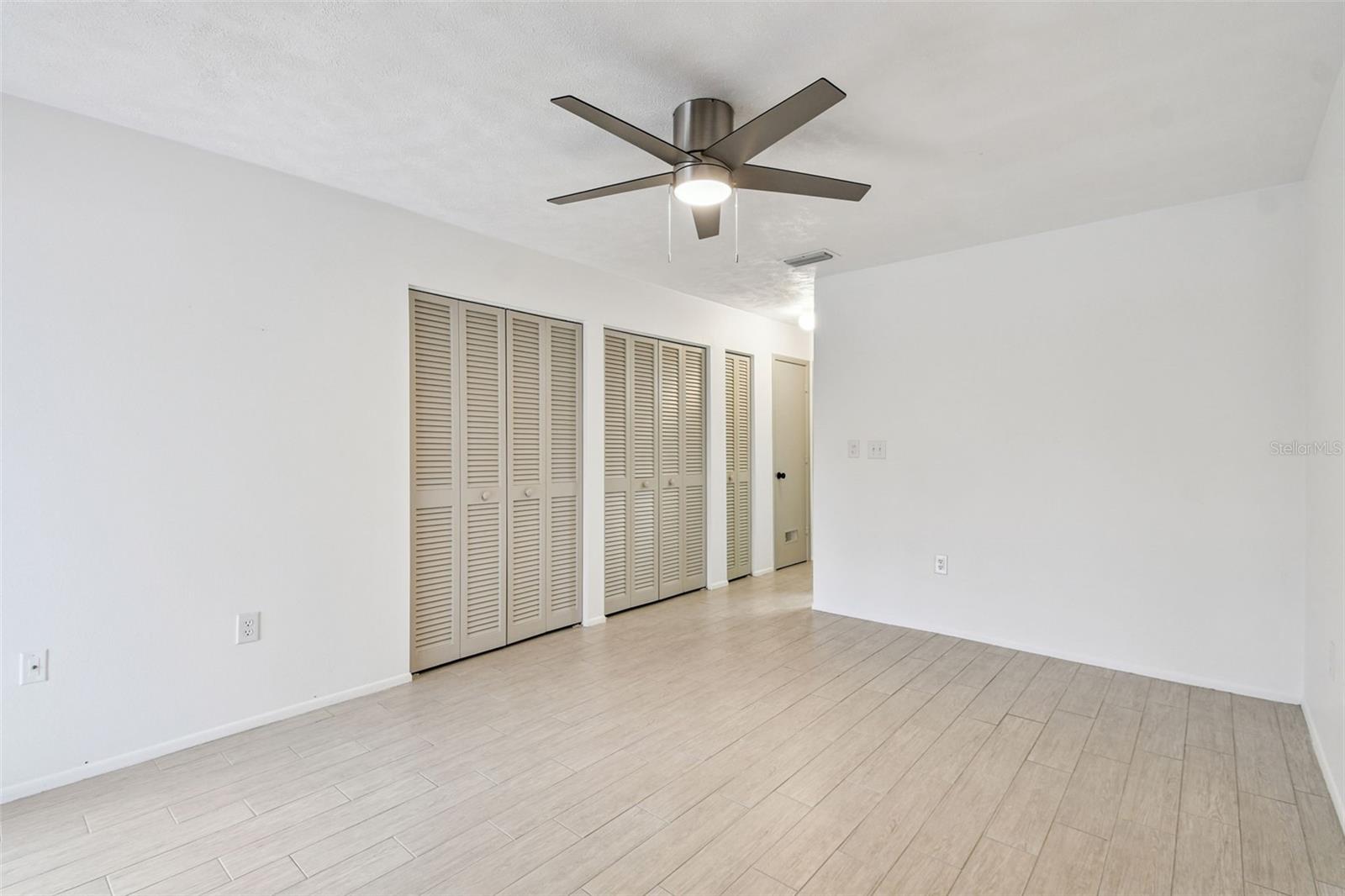 VALENCIA GARDEN III - Residential