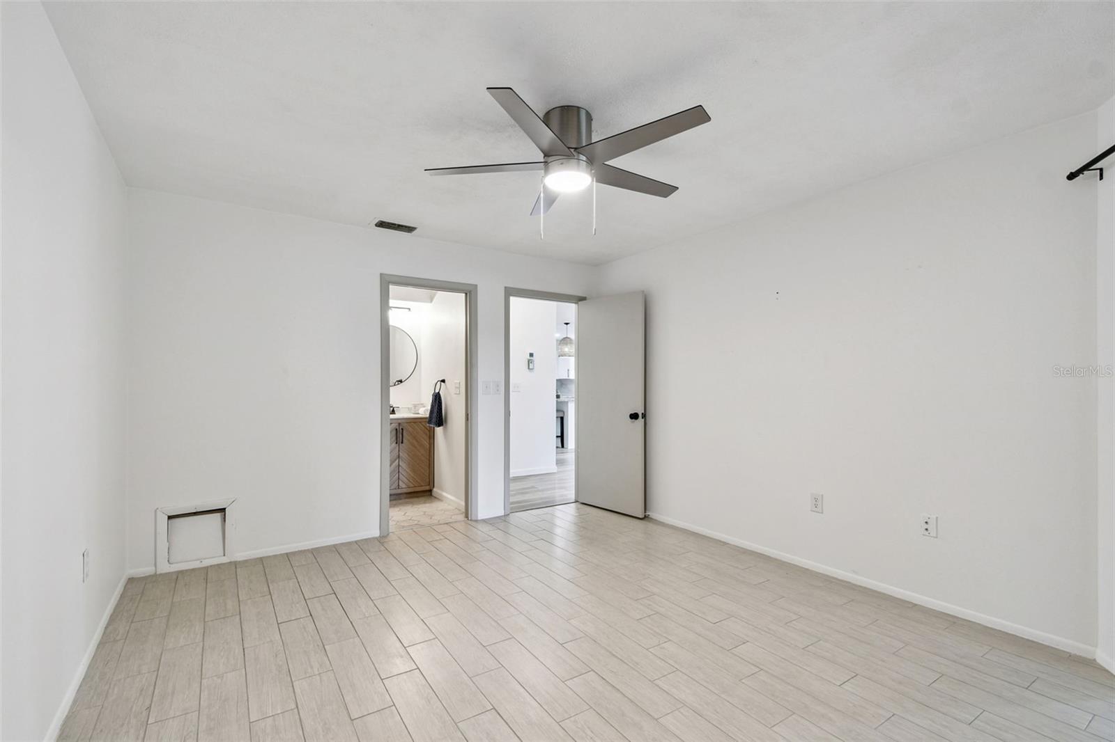 VALENCIA GARDEN III - Residential