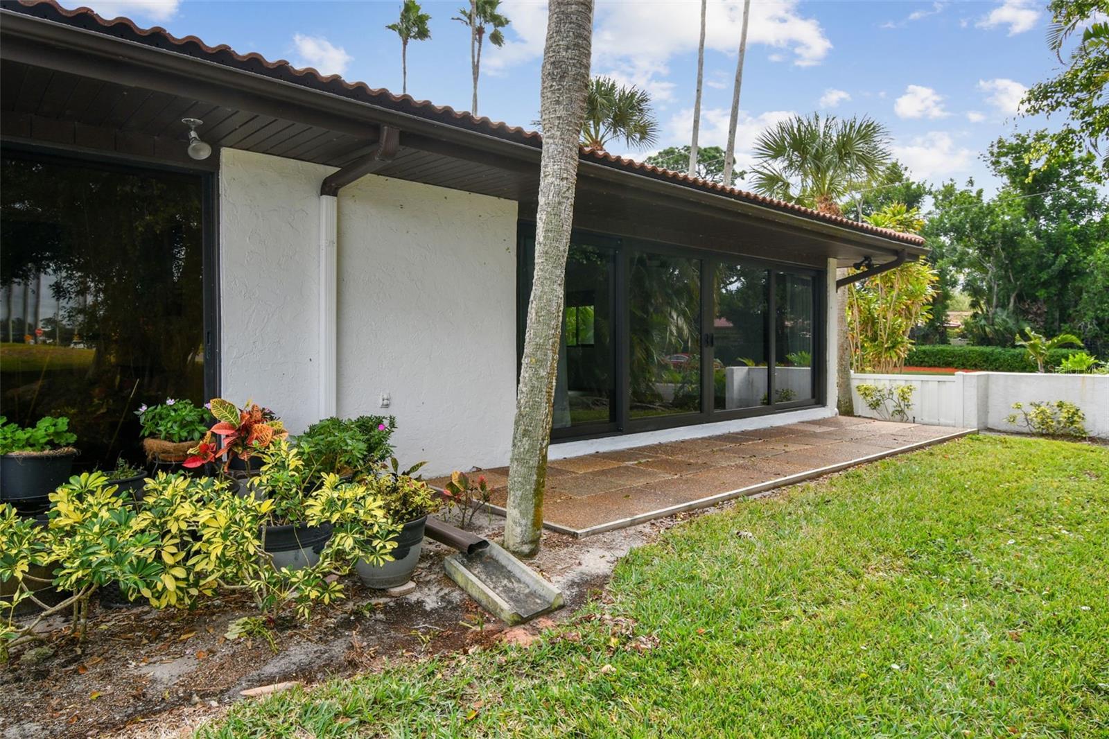 VALENCIA GARDEN III - Residential